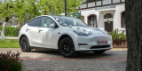 Biała Tesla model Y SUV | Auto do ślubu Wałbrzych, dolnośląskie - zdjęcie 2