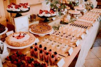 Cukiernia Consonni – torty weselne, słodki stół, paczki dla gości, bud | Słodki stół Kamyk, śląskie