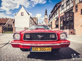 Czerwony Ford Mustang 1975 | Auto do ślubu Gdańsk, pomorskie