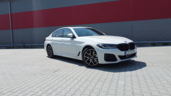 Białe BMW 5 G30 2023r M-pakiet | Auto do ślubu Lublin, lubelskie