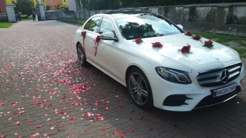 Piękny samochód do ślubu. Auto na ślub Mercedes AMG Biały | Auto do ślubu Łowicz, łódzkie