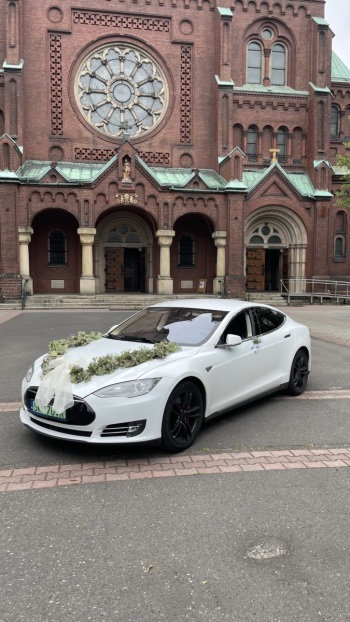 Biała Tesla model S | Auto do ślubu Katowice, śląskie