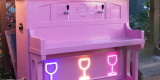 Pijano - Wine & Beer Drink Bar z klasycznego różowego pianina, Wejherowo - zdjęcie 2