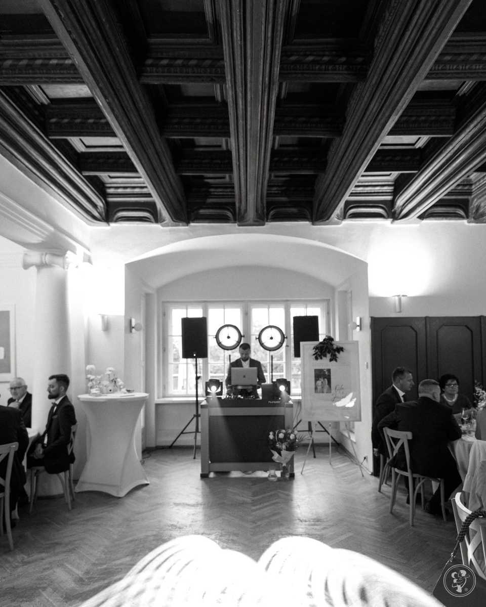 didzej Raptor - DJ na wesele | Retro & Glamour Wedding, Kraków - zdjęcie 1