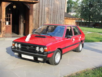 auto samochód do ślubu na wesele klasyk retro zabytek Polonez Borewicz,  Kraków