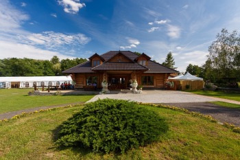 Ośrodek turystyczno - rekreacyjny, Sale weselne Zawadzkie