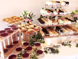 Słodkie stoły, torty weselne, podziękowania dla gości,  Wielgie