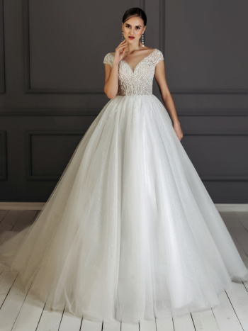 Suknia ślubna z delikatnymi ramionami Rafaella - zdjęcie 1
