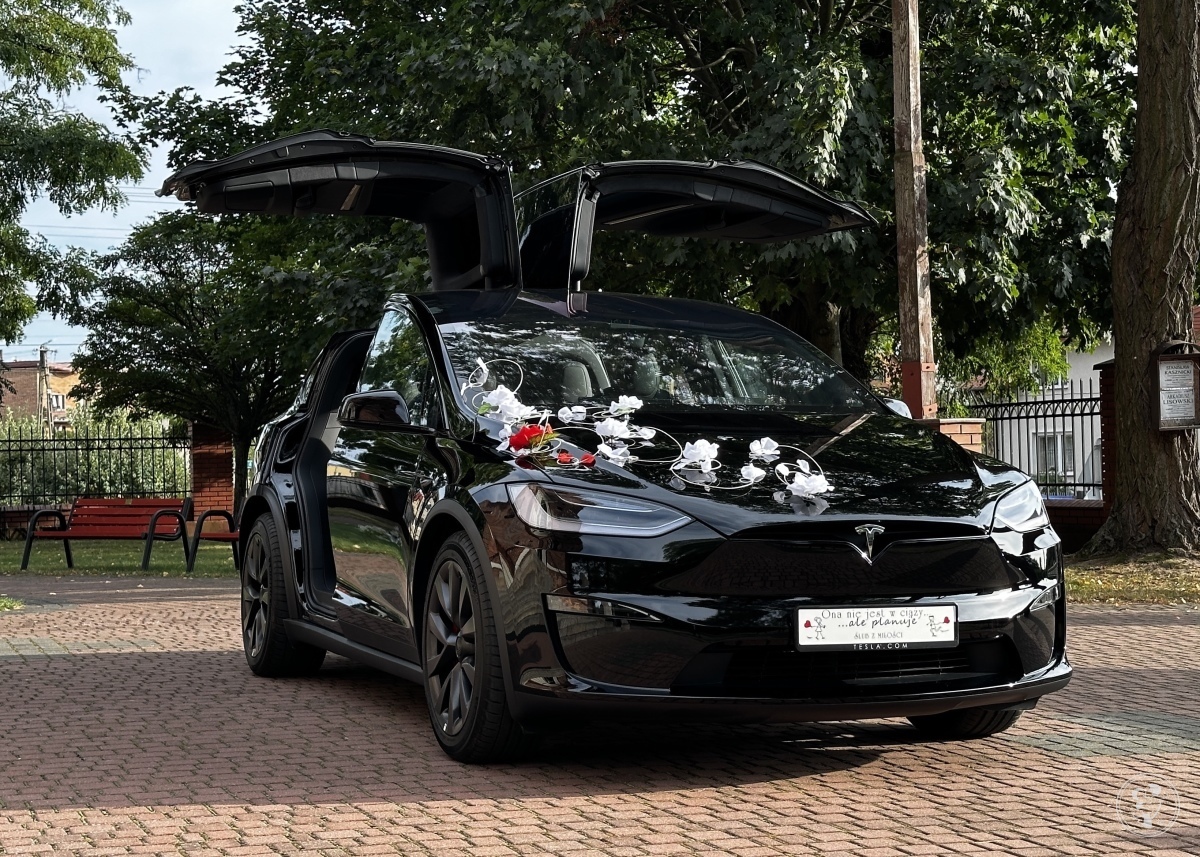 Czarna Tesla X plaid | Auto do ślubu Warszawa, mazowieckie - zdjęcie 1