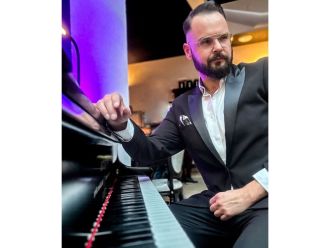 Pianista Jakub Czech | Oprawa muzyczna ślubu Łódź, łódzkie