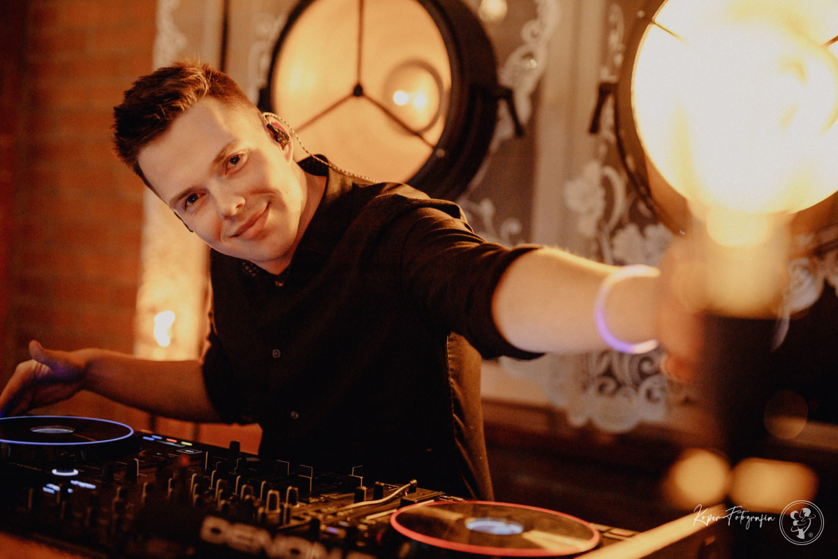 MUSIC Bistro DJ | DJ na wesele Toruń, kujawsko-pomorskie - zdjęcie 1