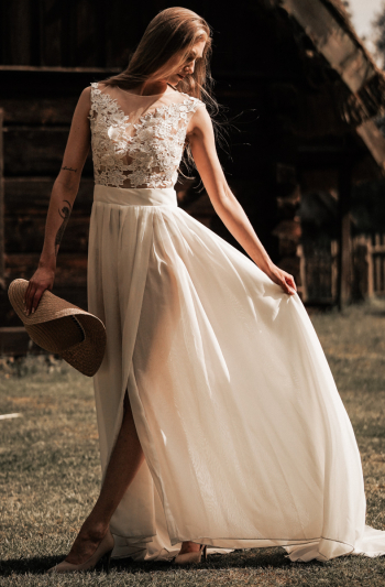 Suknia ślubna zwiewna lekka z szyfonem z koronką - zdjęcie 1