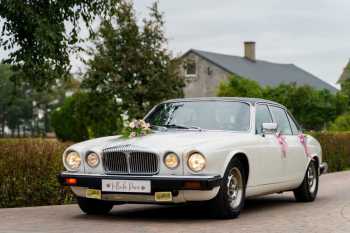 Biały Jaguar Daimler 1979.r | Auto do ślubu Błaszki, łódzkie