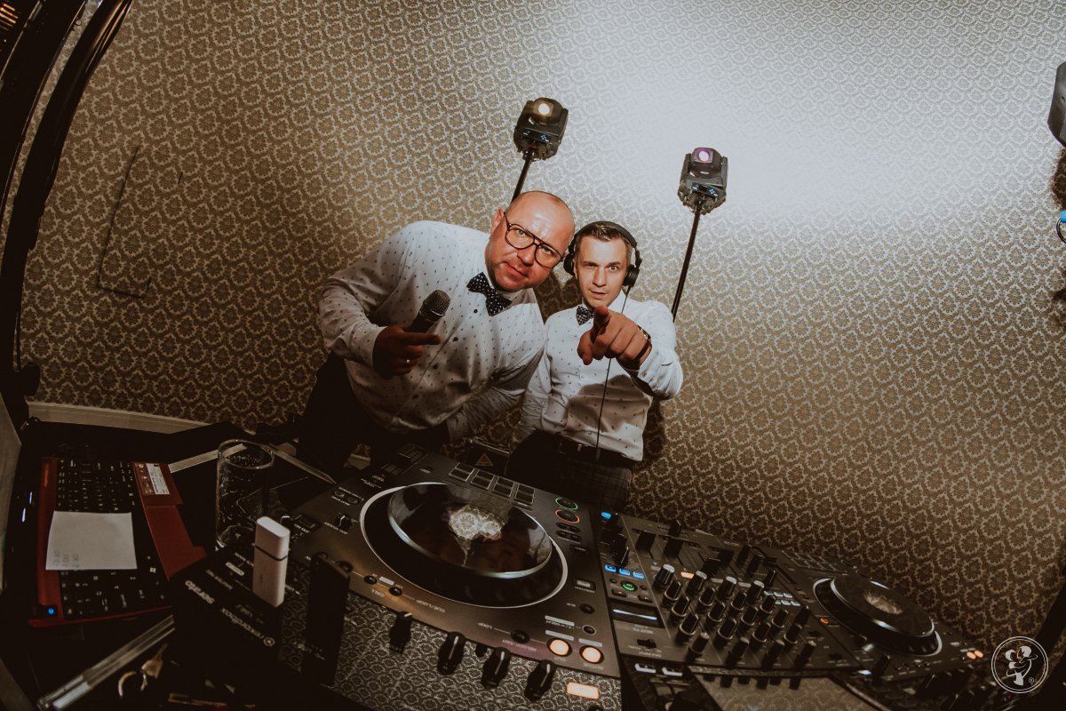 𝐊𝐎𝐋𝐄𝐒𝐈𝐄 𝐎𝐃 𝐌𝐔𝐙𝐘𝐊𝐈  Duet DJ i Wodzirej | DJ na wesele Koszalin, zachodniopomorskie - zdjęcie 1