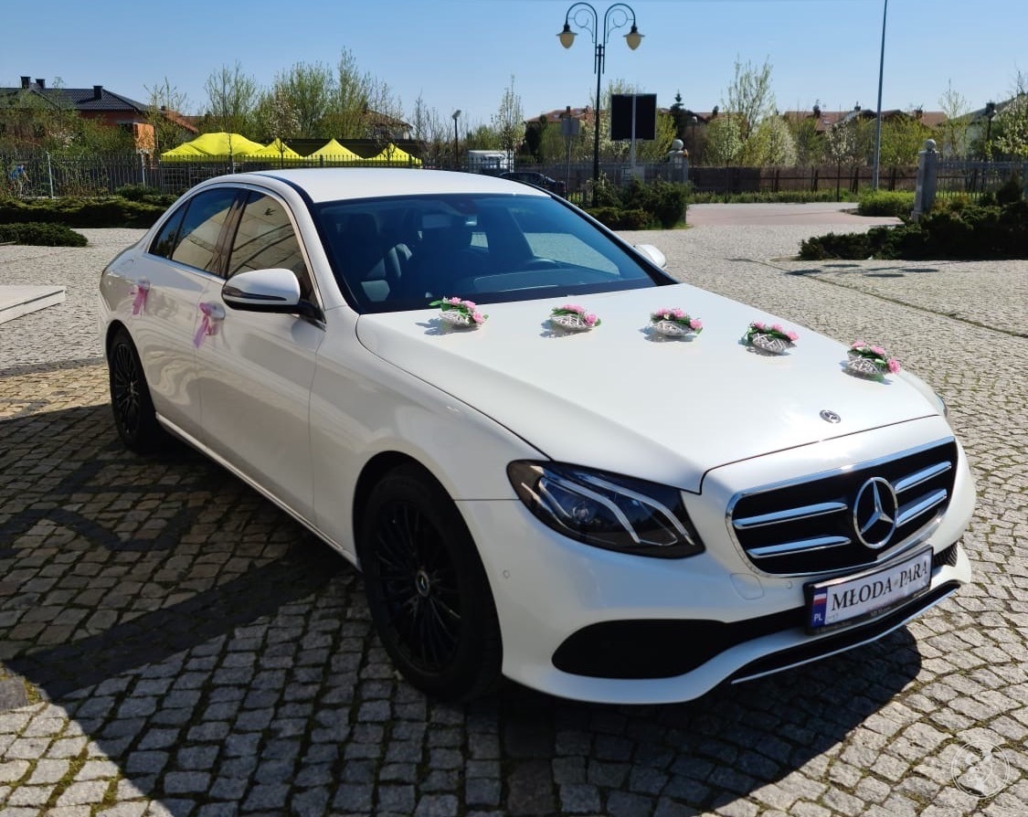 Biały Mercedes E Klasa | Auto do ślubu Warszawa, mazowieckie - zdjęcie 1