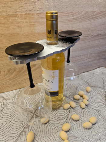 Stojak na kieliczki i wino wykonany ręcznie z żywicy epoksydowej - zdjęcie 1