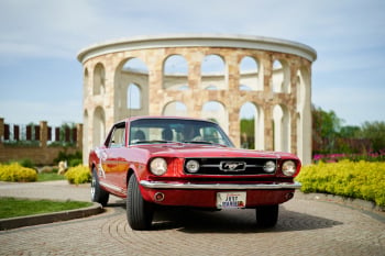 Czerwony Ford Mustang 1966 V8 | Auto do ślubu Rzeszów, podkarpackie