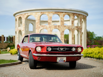 Czerwony Ford Mustang 1966 V8 | Auto do ślubu Rzeszów, podkarpackie