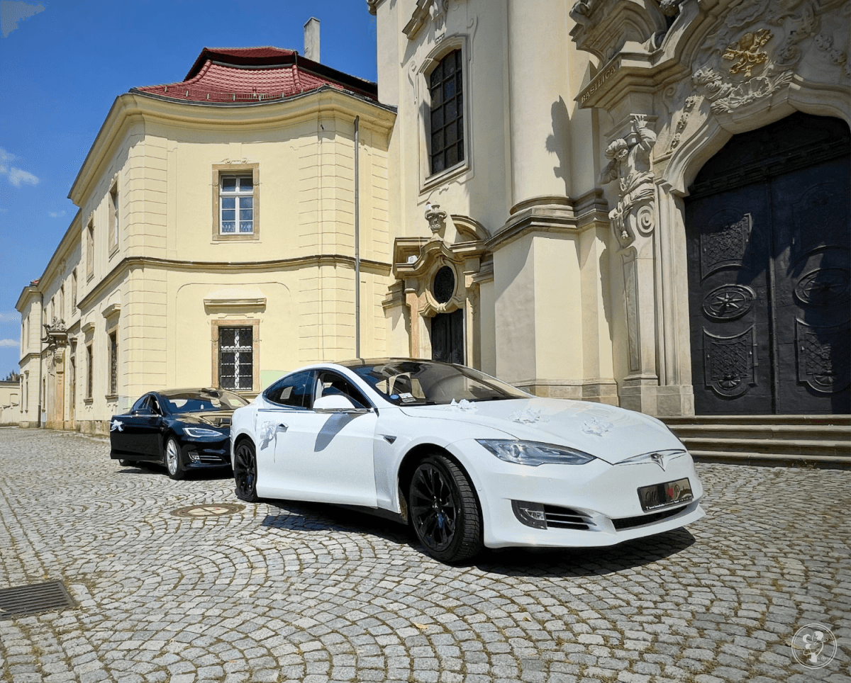 Tesla Model S - biała i czarna | Auto do ślubu Legnica, dolnośląskie - zdjęcie 1