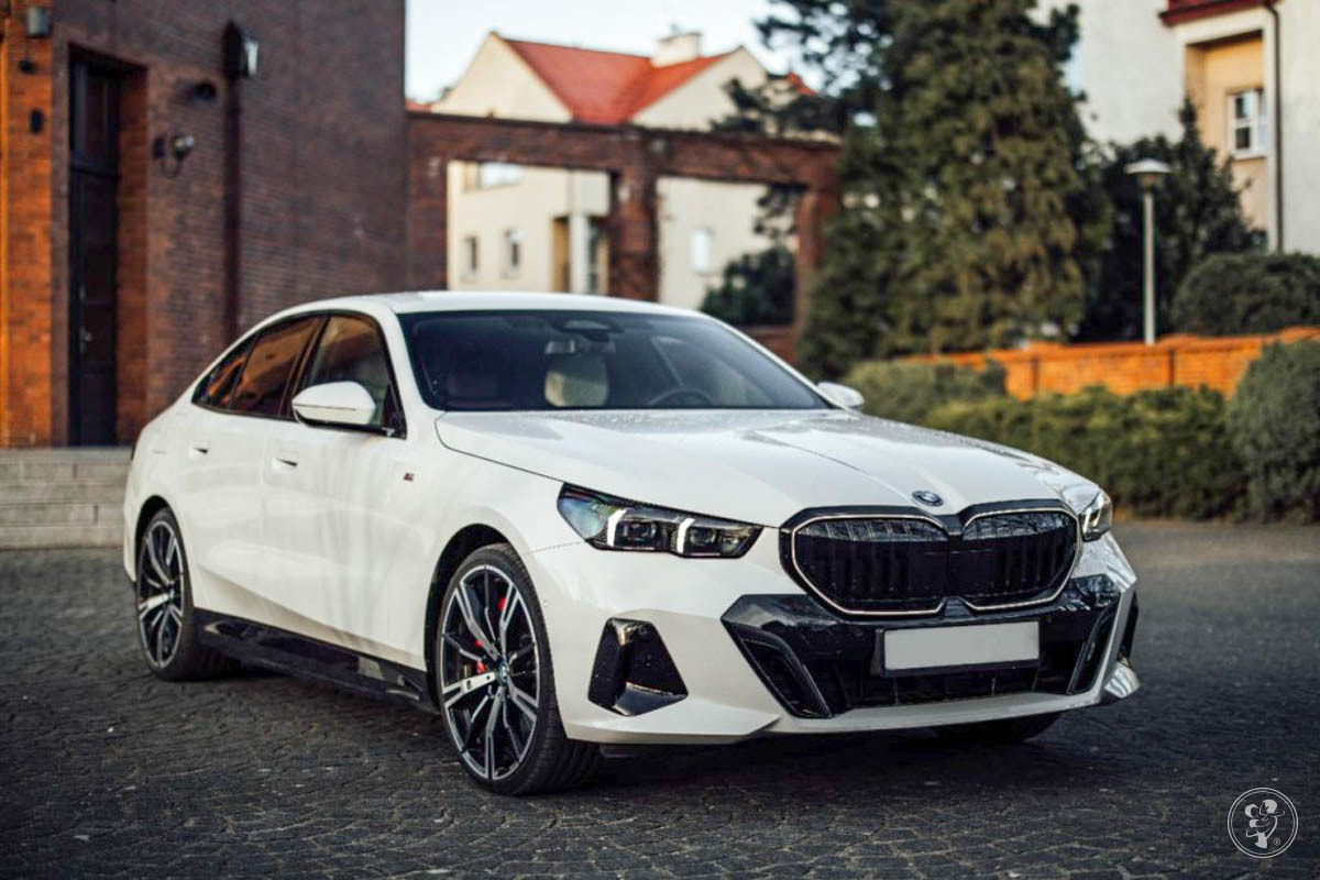Białe BMW 5 2024 3.0 489KM G60 M550 | Auto do ślubu Kraków, małopolskie - zdjęcie 1