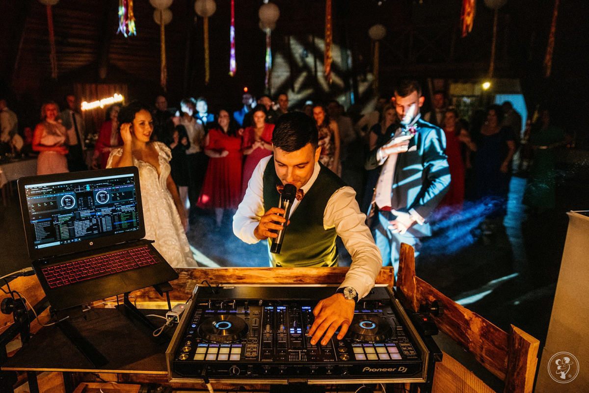 DJ Czarny Konferansjer & Saksofon | DJ na wesele Poznań, wielkopolskie - zdjęcie 1