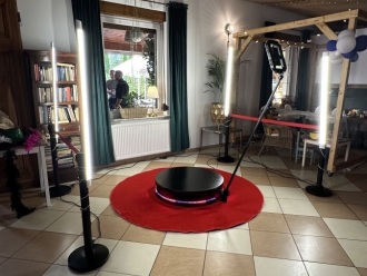 Fotobudka . Świetna pamiątka w minute | Fotobudka na wesele Poznań, wielkopolskie