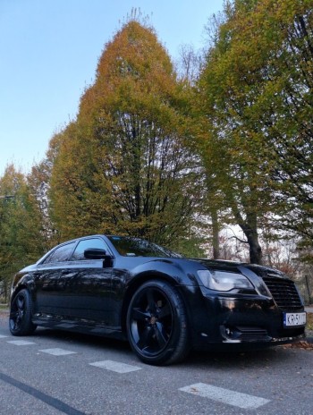 Czarny Chrysler 300s 5.7 V8 | Auto do ślubu Kraków, małopolskie