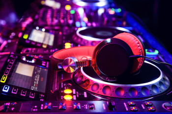 DJ i Wodzirej Adam ZET | DJ na wesele Łódź, łódzkie