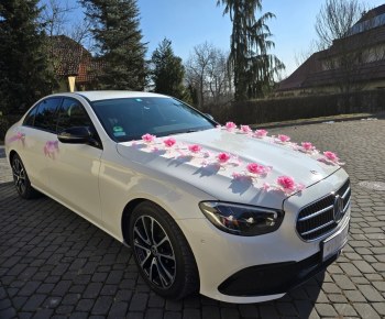 Biały Mercedes E - klasa | Auto do ślubu Kraków, małopolskie
