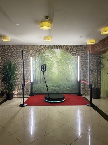 Fotobudka 360 - To się kręci | Fotobudka na wesele Szklarnia, śląskie