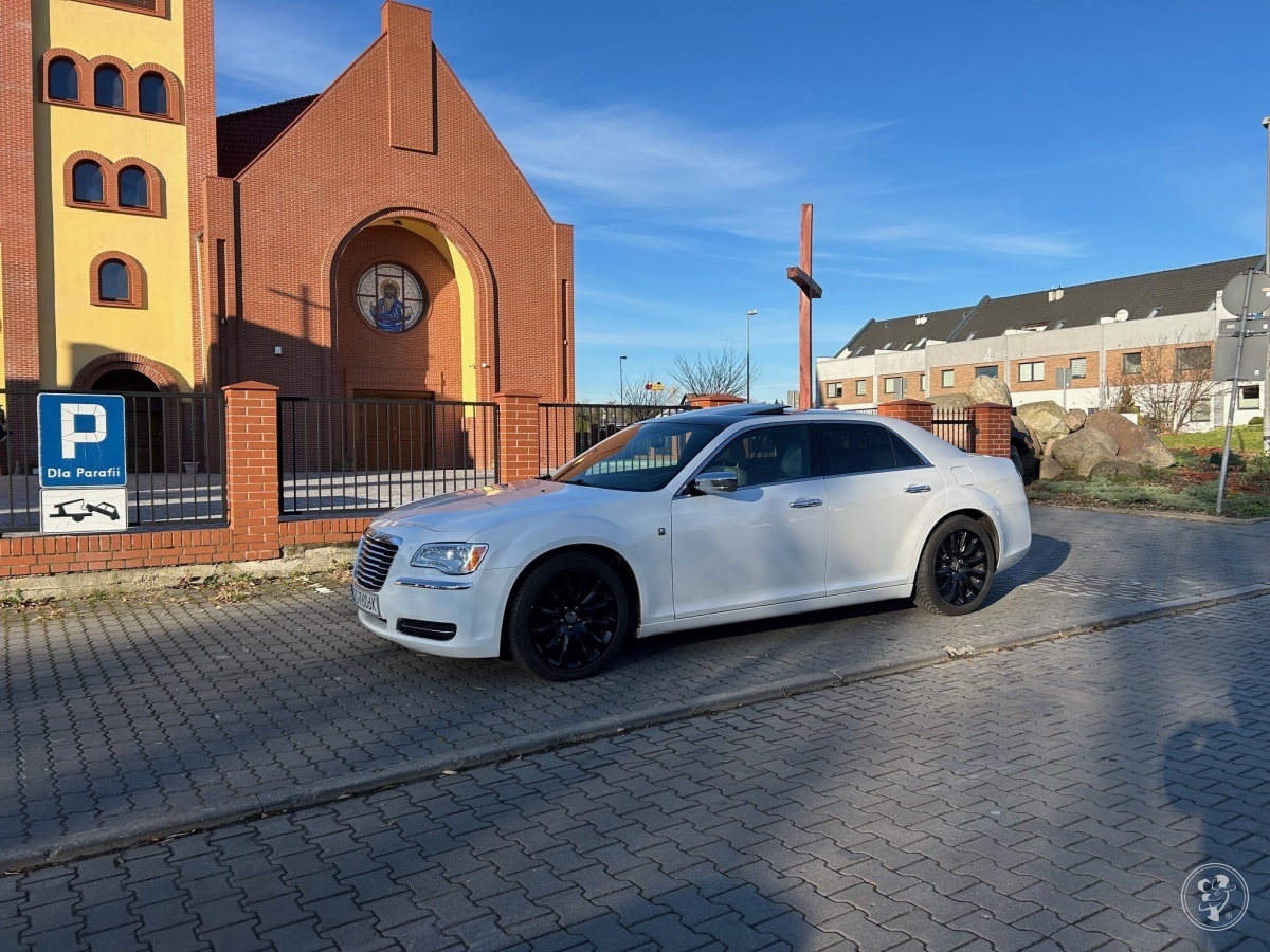 Biały Chrysler 300 3.6 v6 | Auto do ślubu Szczecin, zachodniopomorskie - zdjęcie 1