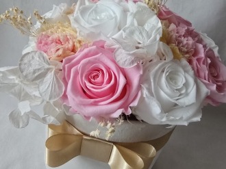 Flower box z wiecznych róż / welurowe pudełko | Prezenty ślubne Bydgoszcz, kujawsko-pomorskie