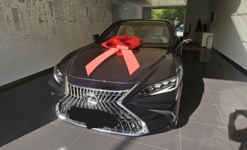 Limuzyna Lexus ES Granatowa | Auto do ślubu Katowice, śląskie