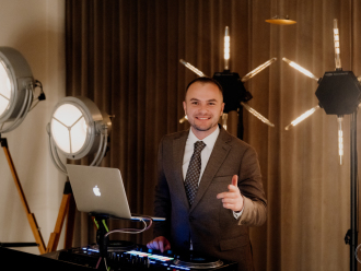 Bartosz Różewski DJ / Konferansjer | DJ na wesele Toruń, kujawsko-pomorskie