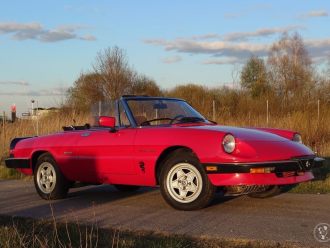 Czerwona Alfa Romeo Spider z 1989r. | Auto do ślubu Warszawa, mazowieckie