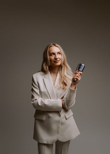 Anna Jurczak Wedding & Event Singer | Oprawa muzyczna ślubu Kraków, małopolskie