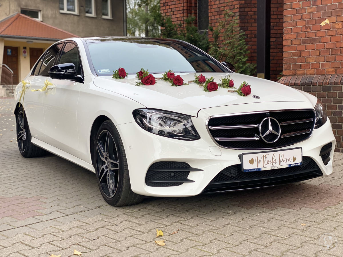 Biały Mercedes-Benz E Klasa | Auto do ślubu Kościan, wielkopolskie - zdjęcie 1