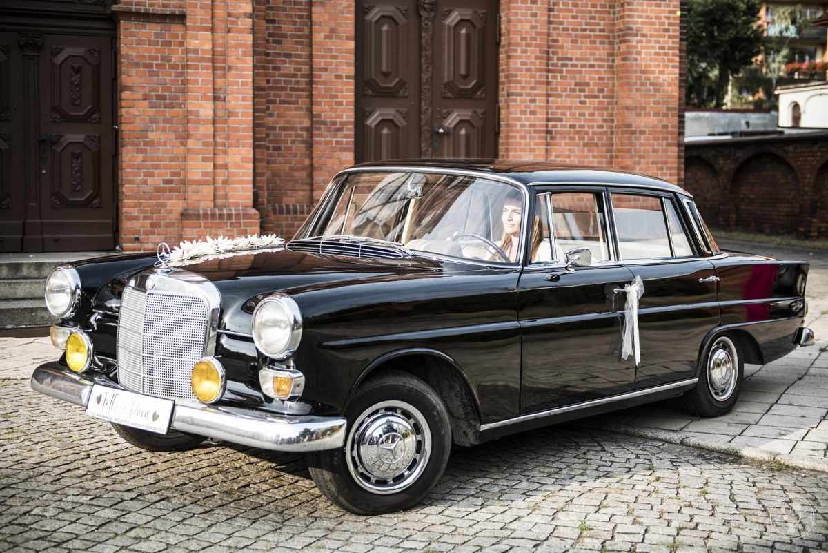 Czarny Mercedes W110 Skrzydlak | Auto do ślubu Bydgoszcz, kujawsko-pomorskie - zdjęcie 1