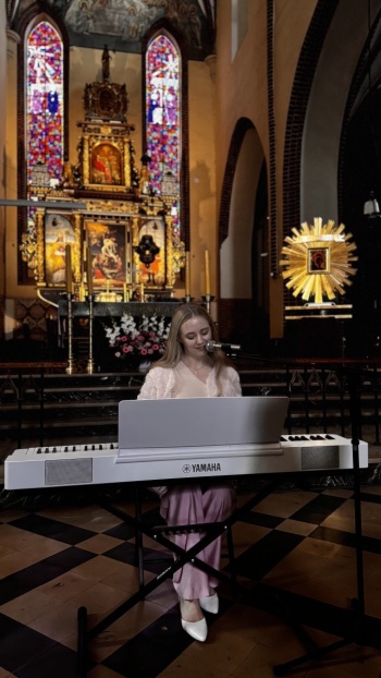 Angelika Kozak oprawa ślubu | Oprawa muzyczna ślubu Poznań, wielkopolskie