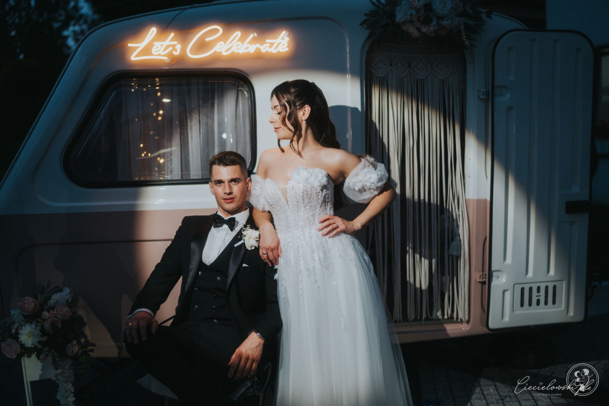 Projekt Love - Fotobudki i więcej | Fotobudka na wesele Wadowice, małopolskie - zdjęcie 1