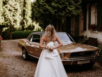 Złoty Ford Mustang 1968 r. | Auto do ślubu Gdańsk, pomorskie