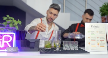 Bar Corner - Obsługa Barmańska | Barman na wesele Kraków, małopolskie