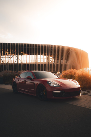 Czerwone Porsche Panamera Turbo S | Auto do ślubu Katowice, śląskie