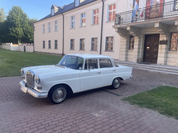 DWA MERCEDESY SKRZYDLAKI+FOTOBUDKA | Auto do ślubu Białystok, podlaskie