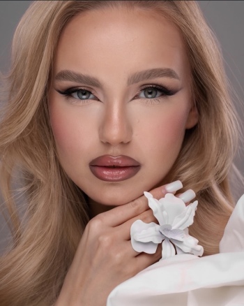 Oliwia Kaźmierska Makeup Studio | Uroda, makijaż ślubny Warszawa, mazowieckie