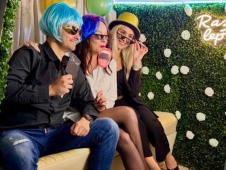 Fotobuzz - fotobudka w retro busie | Fotobudka na wesele Warszawa, mazowieckie