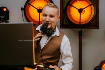 Krystian AkordMusic-DJ/Akordeonista | DJ na wesele Kalwaria Zebrzydowska, małopolskie