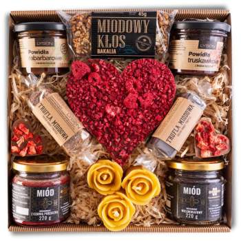 Kosz prezentowy z miodami, słodyczami i świecami - zdjęcie 1