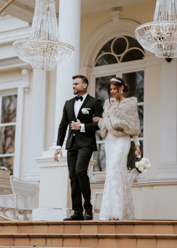 Etola ślubna futerko z rękawami - zdjęcie 1