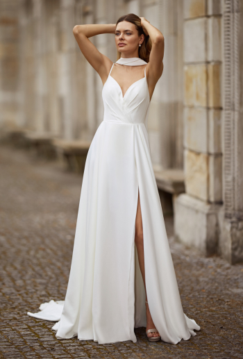 Lekka satynowa suknia Isaba - zdjęcie 1